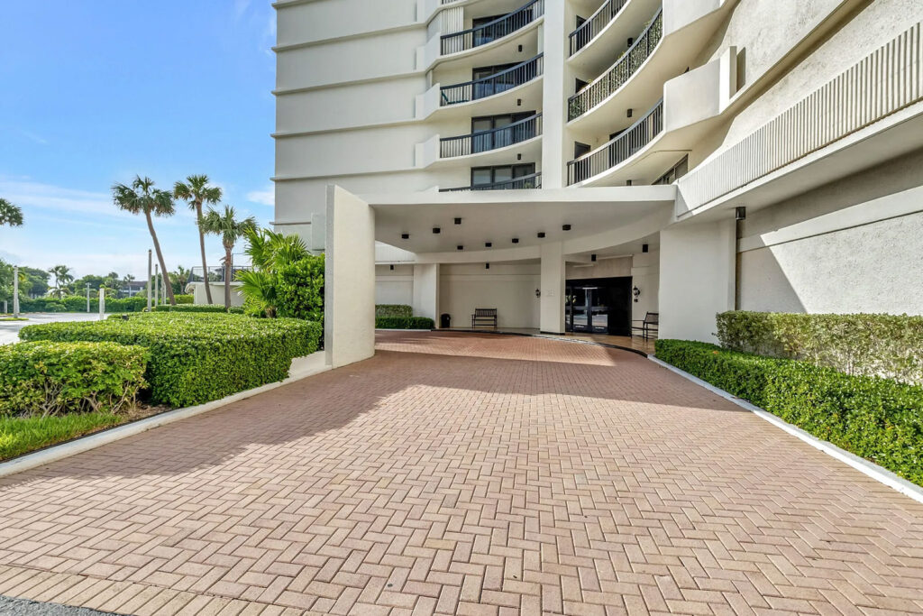 Boca Raton, FL, The Admiral's Walk Luxury Condominiums, boutique condos, oceanfront condos, Florida condominiums, high value real estate FL, oceanfront real estate FL